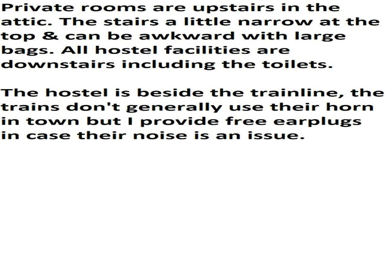 غولدن Kicking Horse Backpacker Hostel المظهر الخارجي الصورة